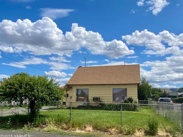 1024 Woodland Ave, Yakima, WA 98902