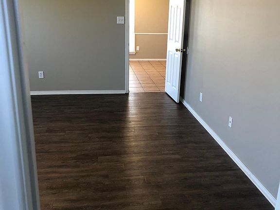 5th image of 521 N Kirby Ave