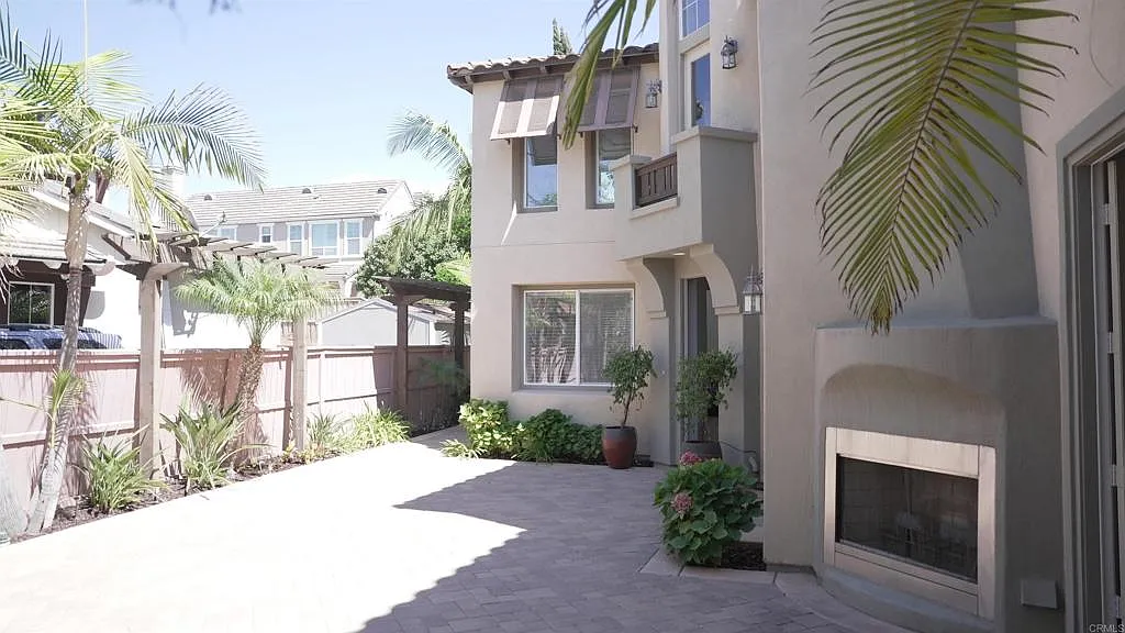 5 bed, 4057 sqft, $6,750 — Photo 4