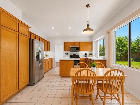 4th image of 475 Redwing Dr
