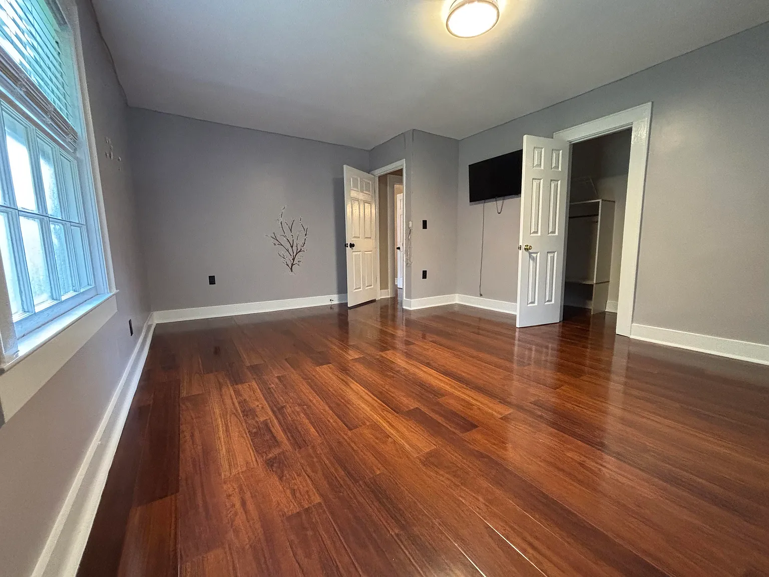 3 bed, 1339 sqft, $1,800 — Photo 2