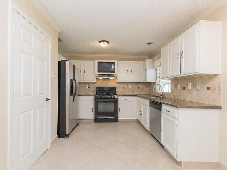 4106 Kitchen Hill Ln — Photo 14