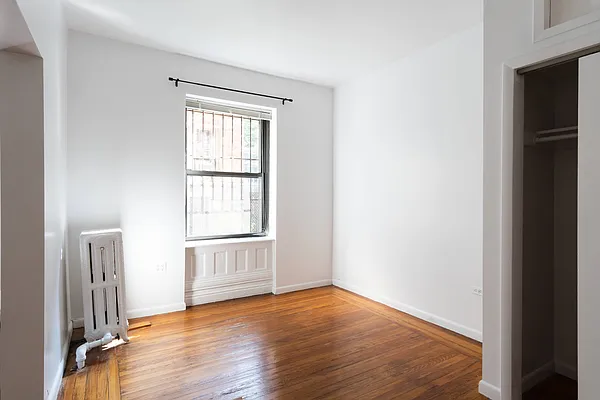 Rented by Compass | media 13