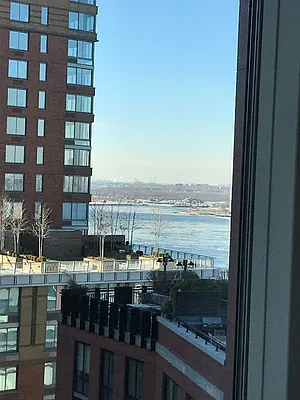 Rented by LL Real Estate Services | media 29