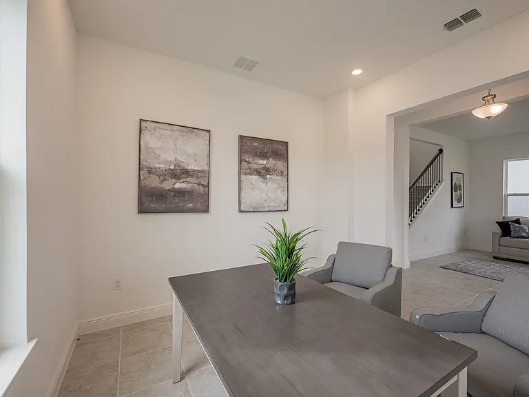 10132 Peebles St — Photo 9