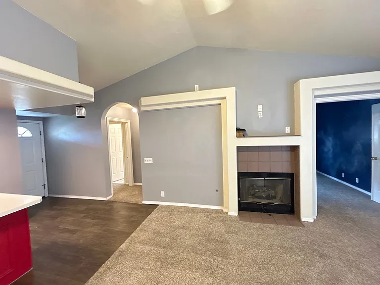 581 S 225 W — Photo 5