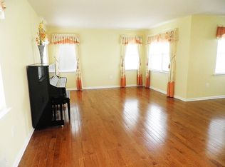 35 Nostrand Rd, Hillsborough, NJ 08844