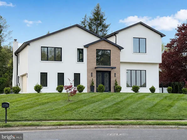 3750 Wheatsheaf Rd, Huntingdon Valley, PA 19006