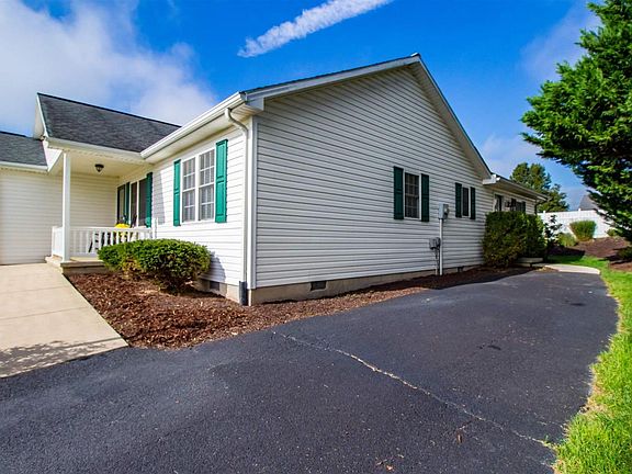 5th image of 94 Sugar Mill Ln