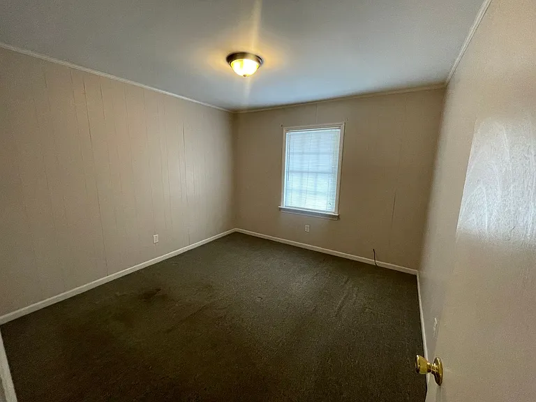 1705 Snowden Dr SE — Photo 7