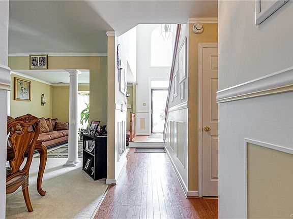 5th image of 732 Stonemeadow Dr