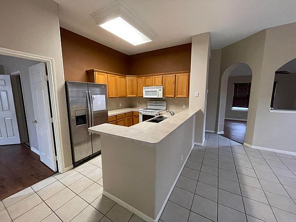 2nd image of 103 Belle Ln