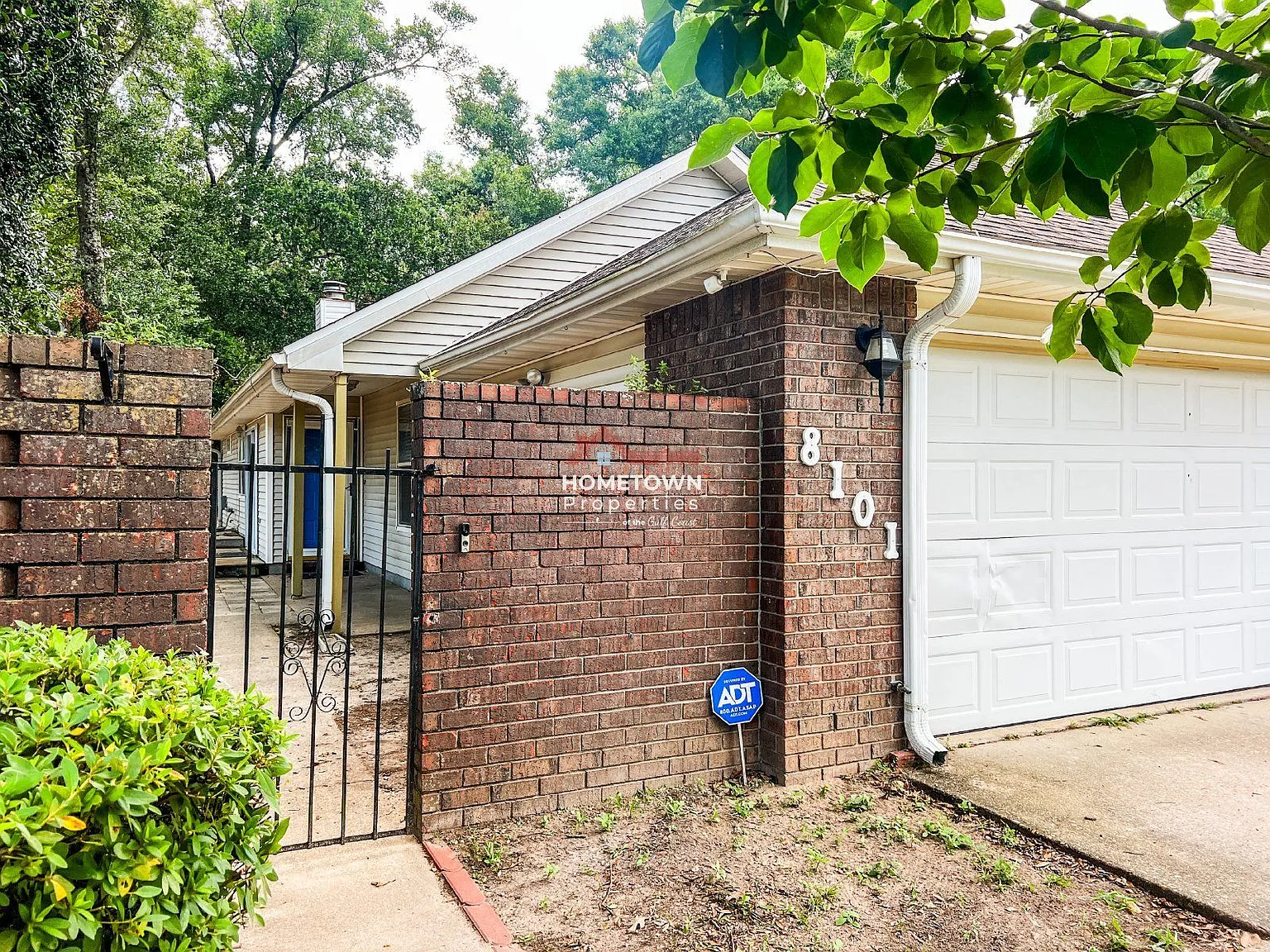 2 bed, 2.0 bath, 1173 sqft, $1,600 — Photo 2
