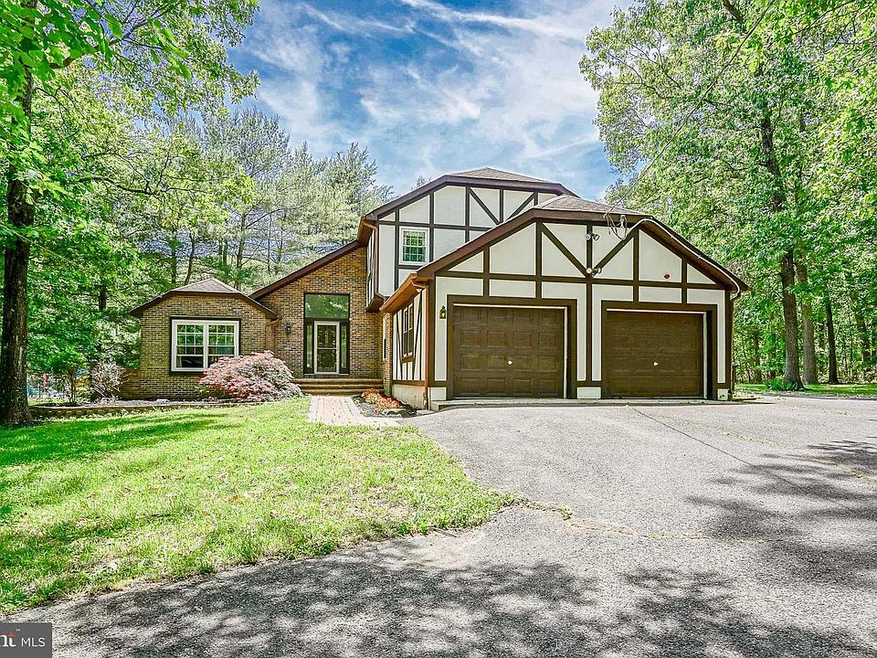 1st image of 131 Tuckerton Rd