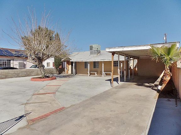 4th image of 44828 Redwood Ave