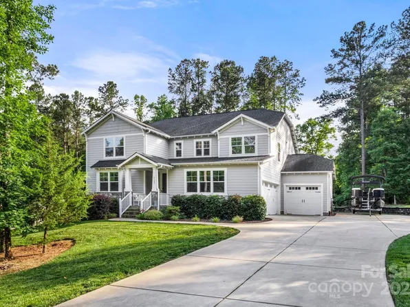 4189 Island Fox Ln, Denver, NC 28037