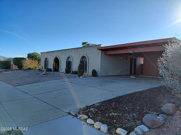 2nd image of 430 N Gollob Rd