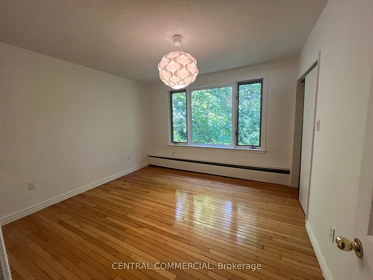 32 Heathview Ave — Photo 6