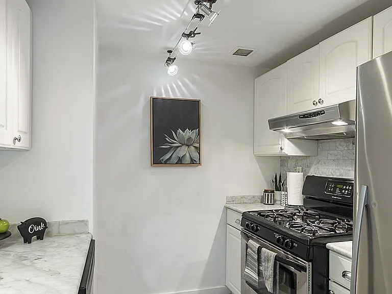 15 N Beacon St #428 — Photo 2