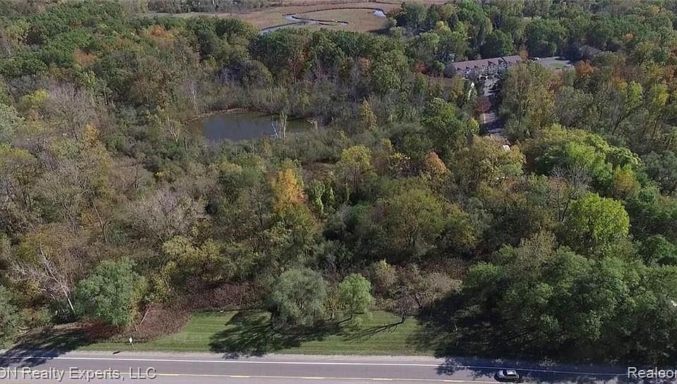 2nd image of 5743 Cooley Lake Rd