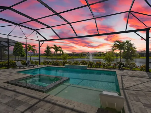 8241 Pavia Way, Bradenton, FL 34202