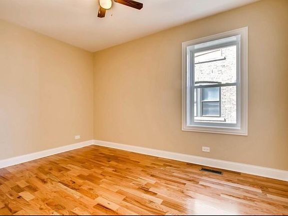 3rd image of 5441 W Congress Pkwy