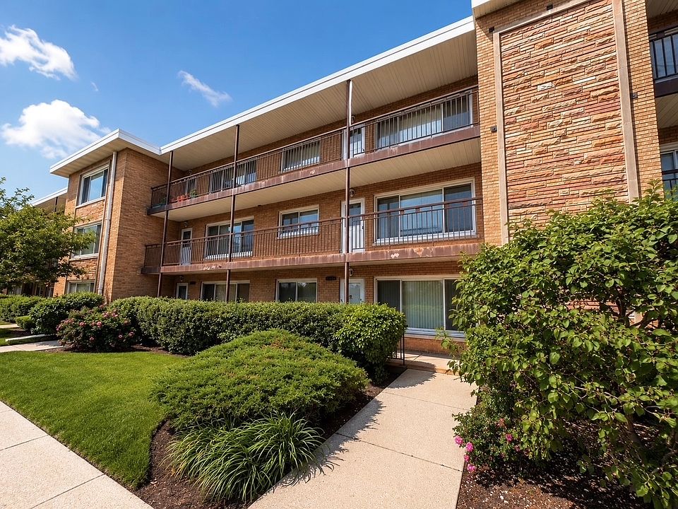1st image of 4923 N Harlem Ave #1