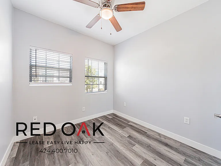 1032-1036 S Normandie Ave #1032-201 — Photo 16