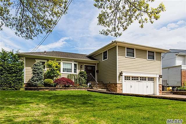 1st image of 236 Bayview Ave