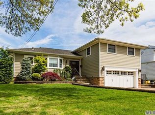 236 Bayview Ave, Massapequa, NY 11758