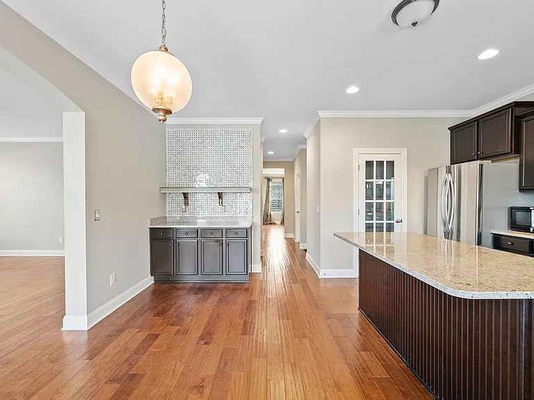 3103 Oxford Dr — Photo 11