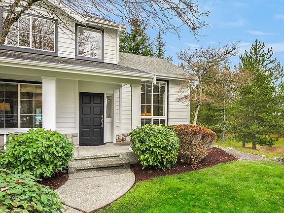 3rd image of 23128 NE 18th St