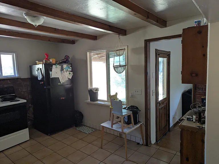 2419 Hobbit Ln — Photo 8
