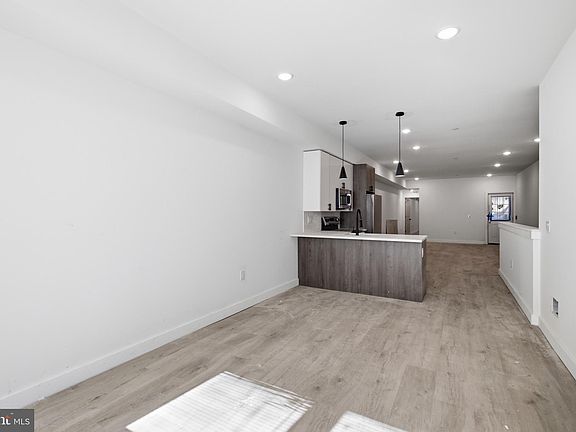 3rd image of 2346 N 16th St #1