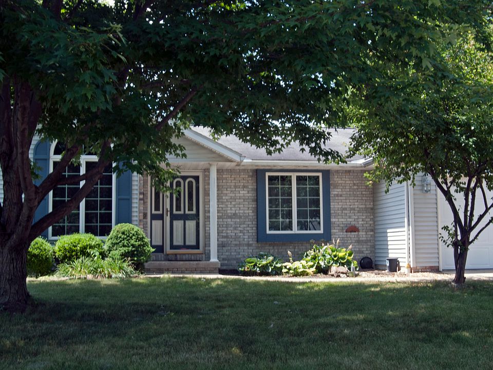 1st image of 150 Fairview Dr