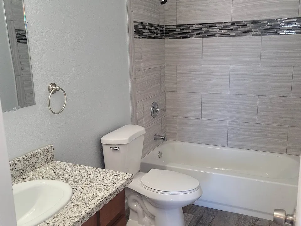 12328 W Tami Ln