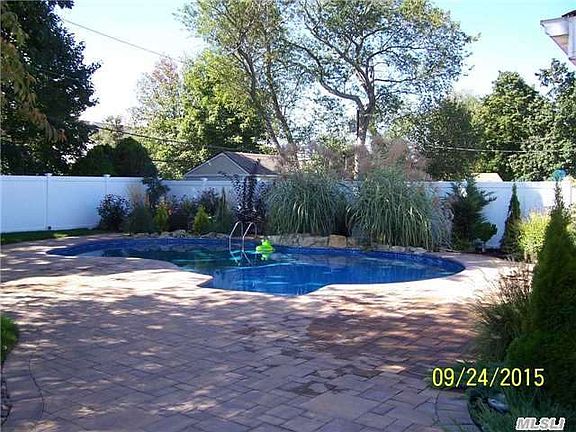 3rd image of 23 N Millpage Dr