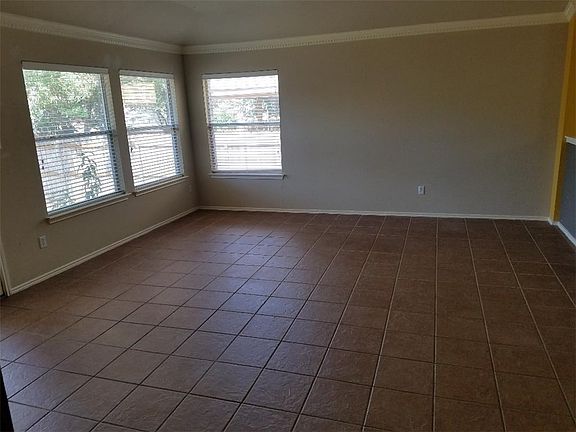 3rd image of 3212 Corrigan Ln