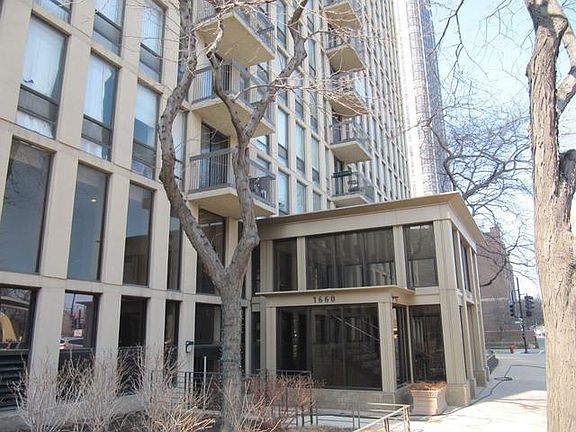 2nd image of 1660 N La Salle St #2601