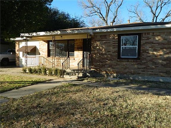 2nd image of 4604 Black Oak Ln