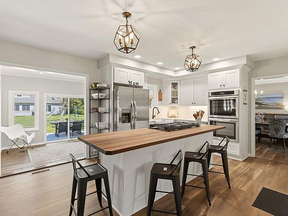 3rd image of 5713 Kinlock Pl