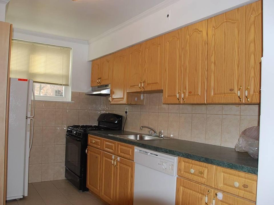 1st image of 14711 76th Ave #1