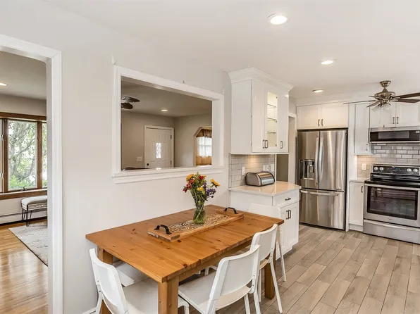 156 10th St, Bethpage, NY 11714