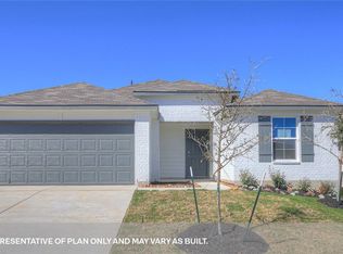 317 Cottonmouth Ln, Seguin, TX 78155