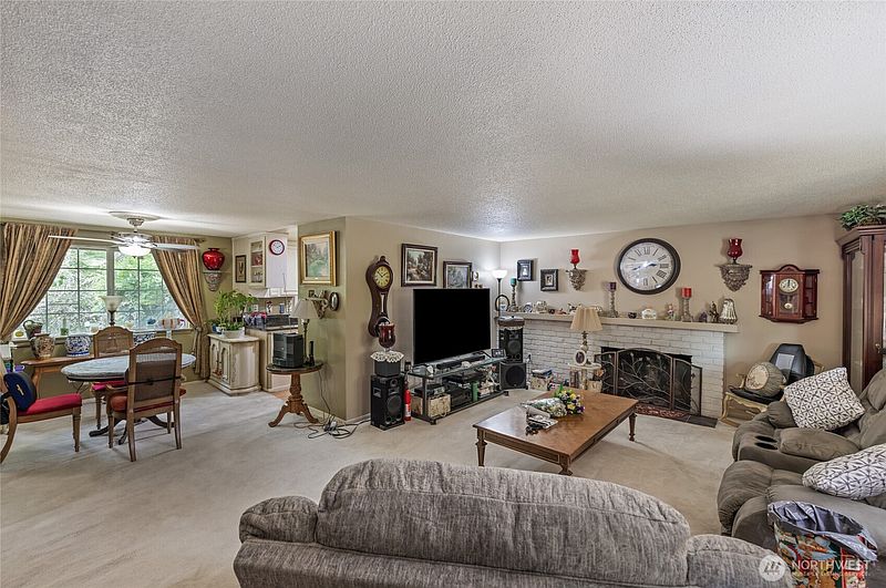 3rd image of 10120 Cedrona Street SW