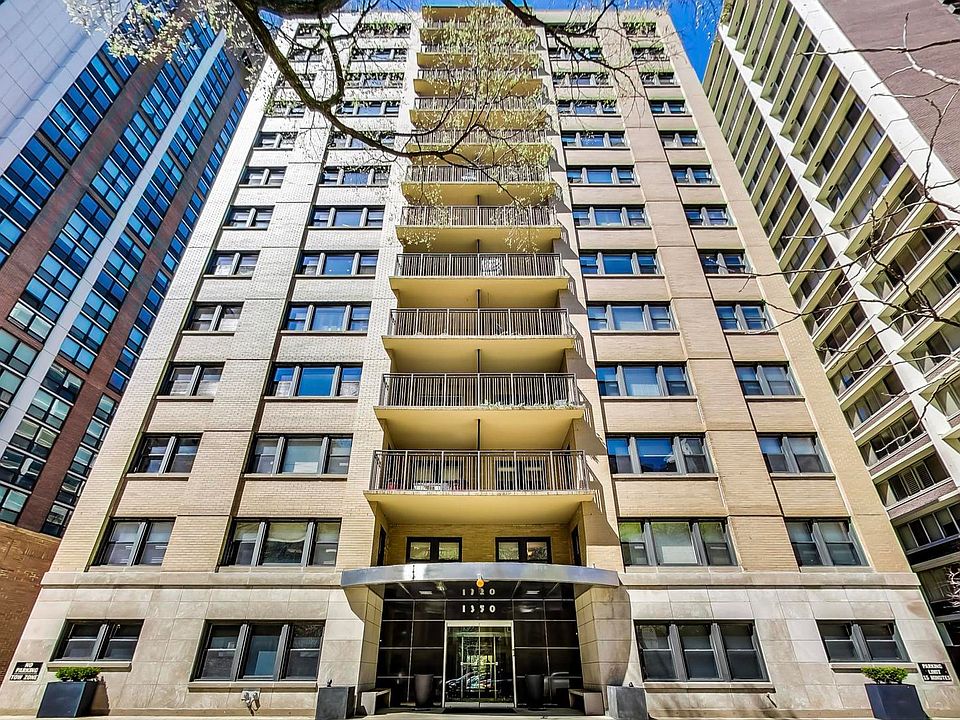 1st image of 1350 N Astor St APT 8B