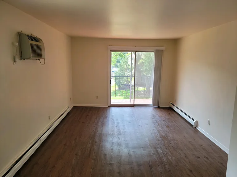 2122 Allen Blvd #28 — Photo 9