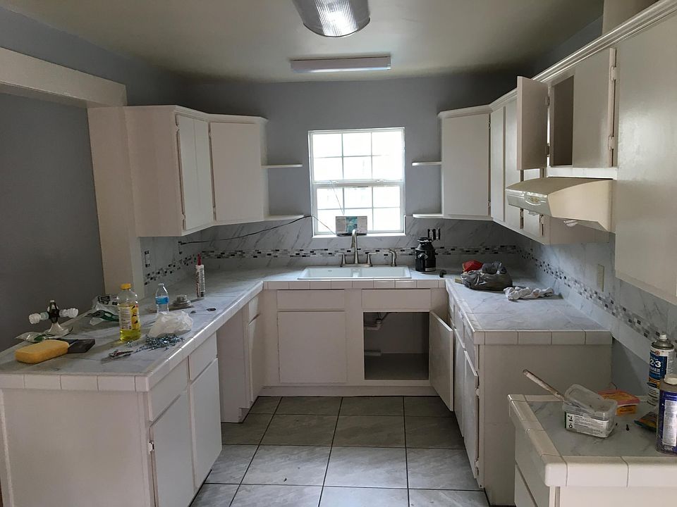 1st image of 2411 Chestnut Ave #A