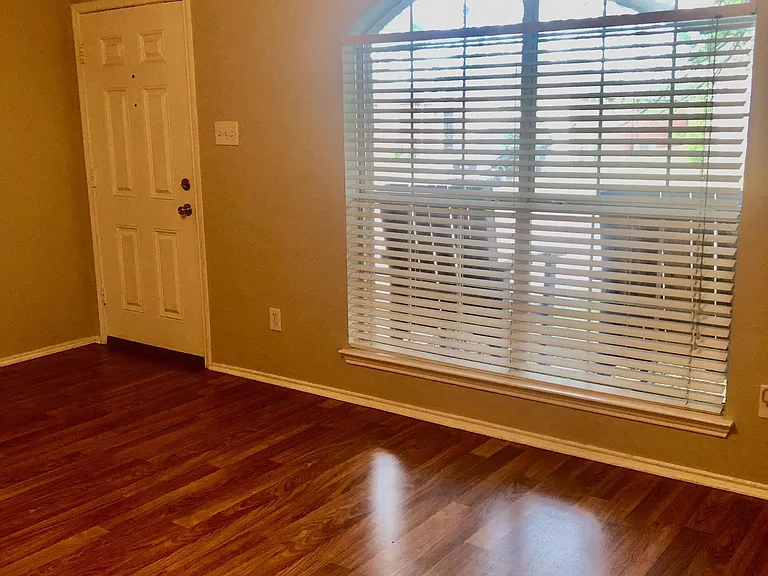 6706 Dusty Ridge Trl — Photo 10