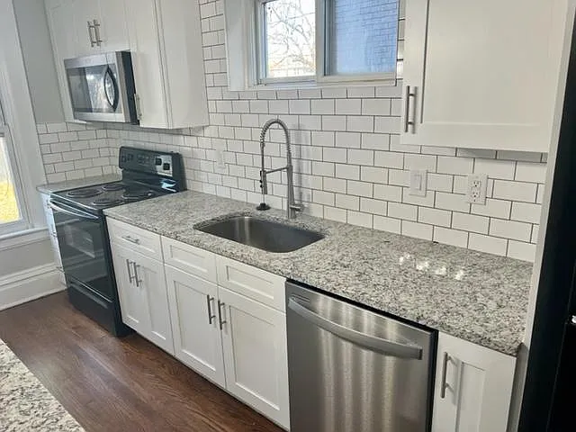 4 bed, 1800 sqft, $2,050 — Photo 3